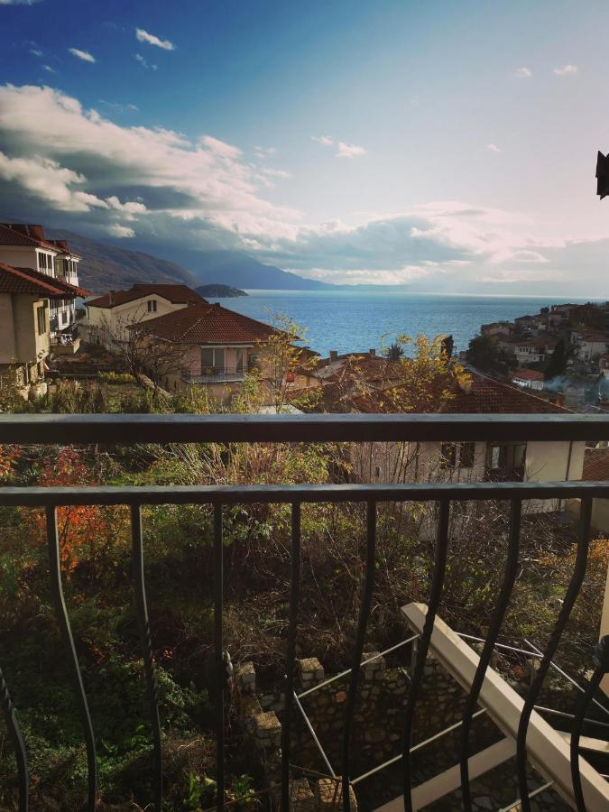 Lake View Apartment Ohrid Bagian luar foto