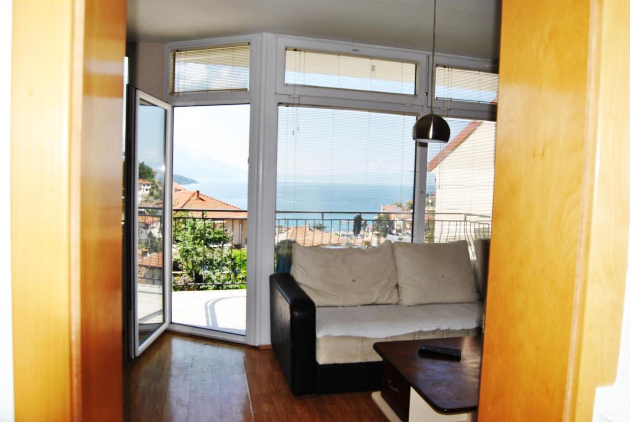 Lake View Apartment Ohrid Bagian luar foto