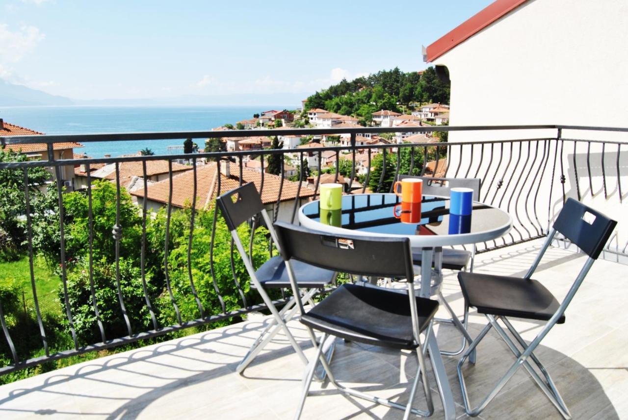 Lake View Apartment Ohrid Bagian luar foto