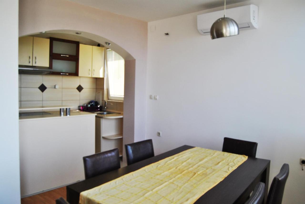 Lake View Apartment Ohrid Bagian luar foto