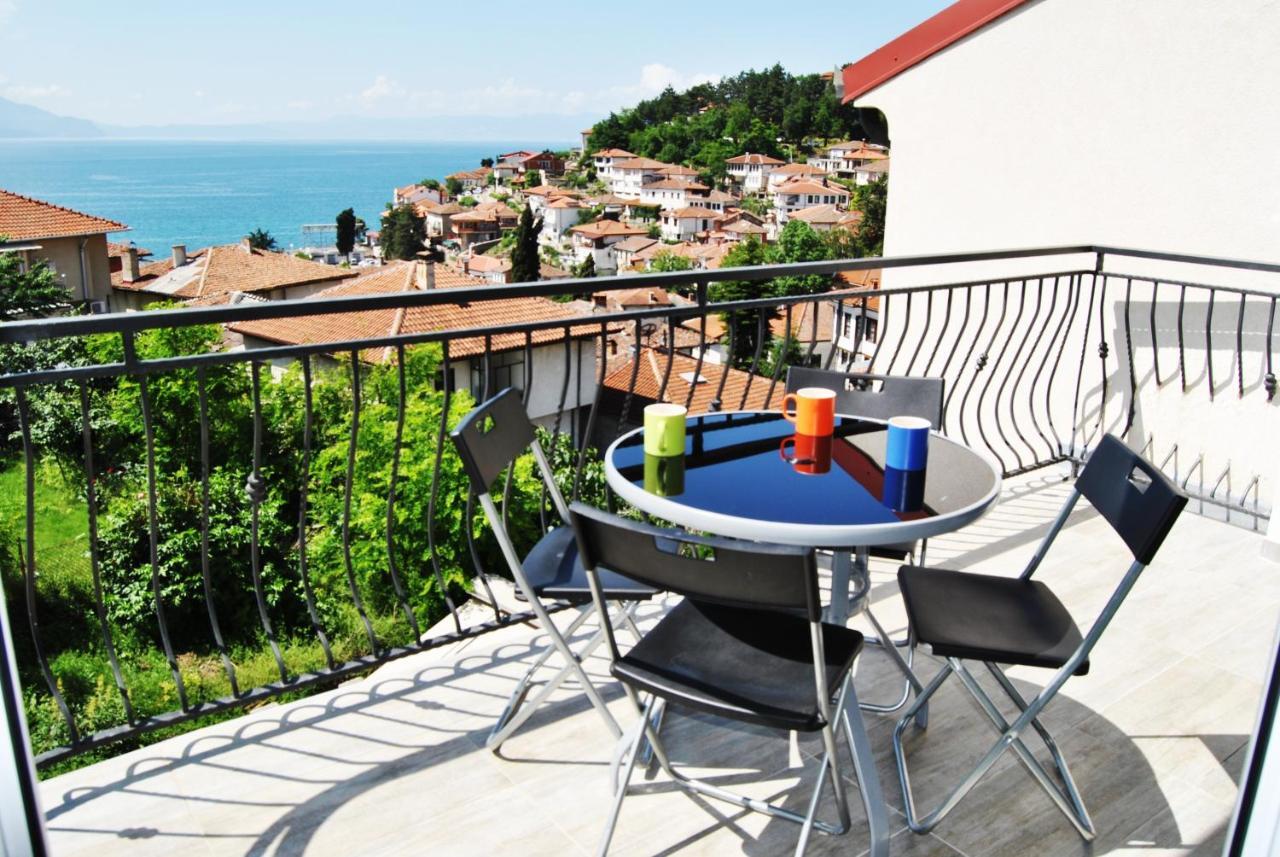Lake View Apartment Ohrid Bagian luar foto