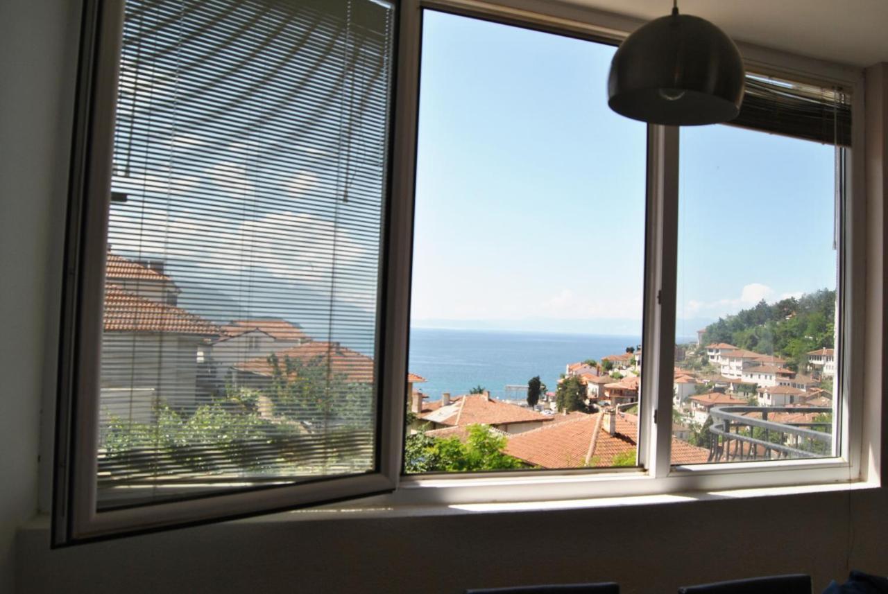 Lake View Apartment Ohrid Bagian luar foto